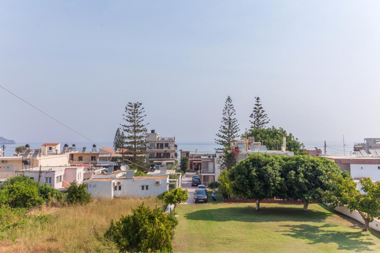 Christine Seaside Apartments In Chania Stalos Exterior photo