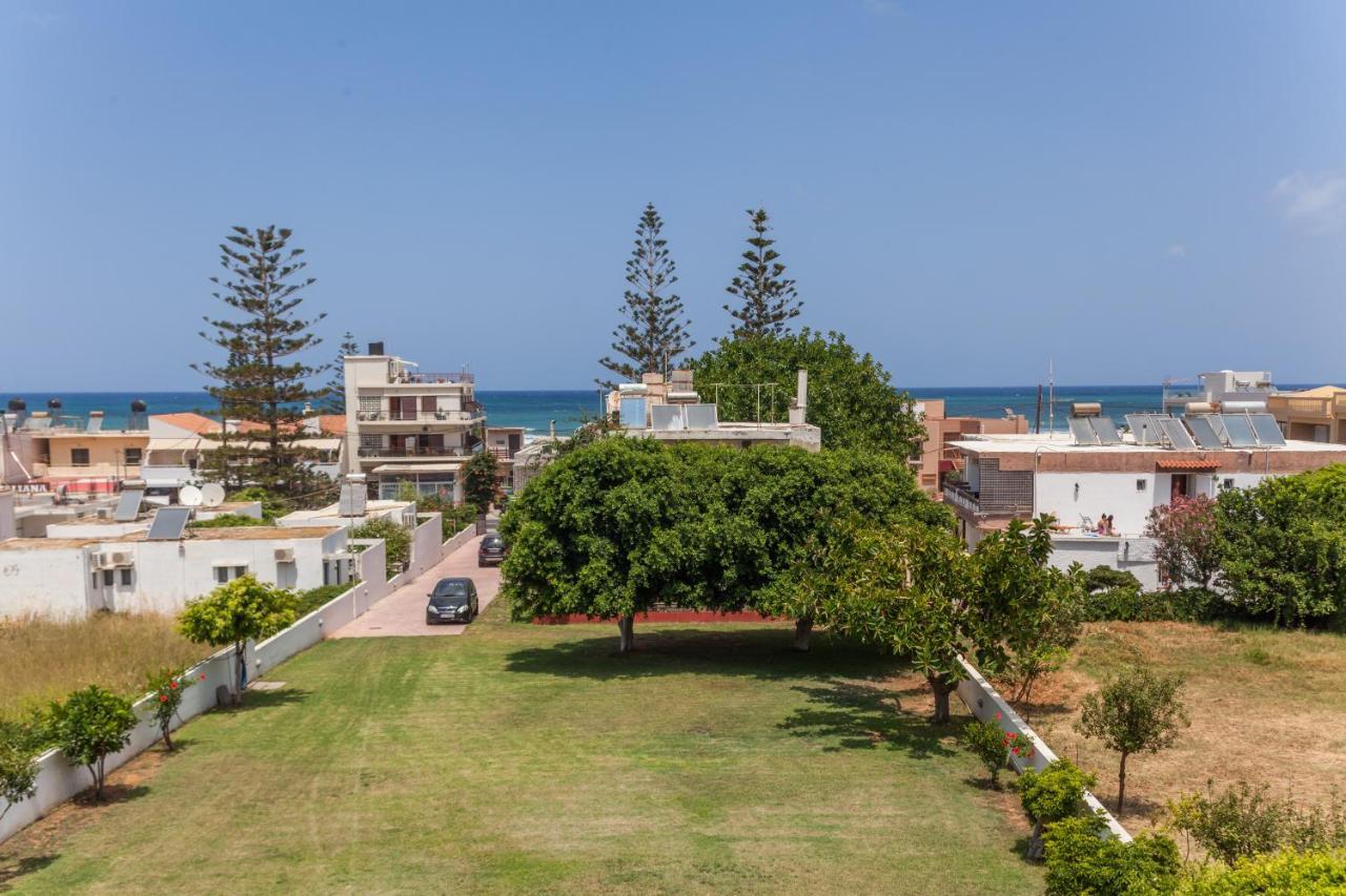 Christine Seaside Apartments In Chania Stalos Exterior photo